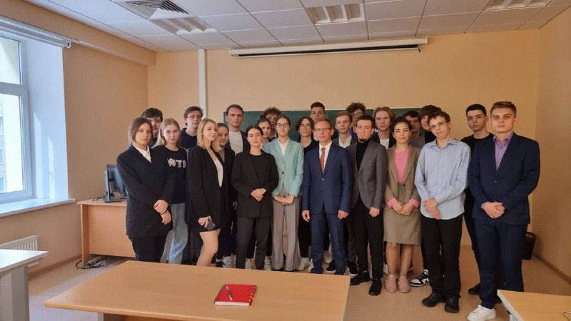 Встреча со студентами Финансового Университета. Сергей Савостьянов
