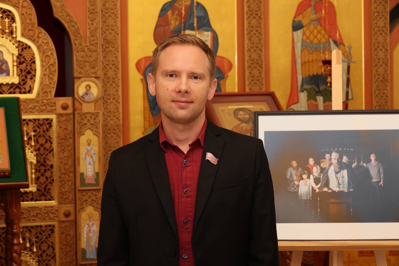 В храме Благоверного великого князя Александра Невского, расположенного на территории Московской городской  Думы, состоялось  открытие удивительной фотовыставки «Монашество.